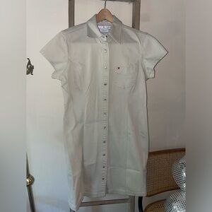 Tommy Hilfiger khaki button down dress. Women’s size 12.